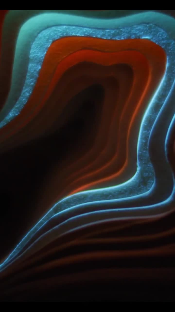 Dynamic Abstract Light Waves Flowing and Shifting Colors