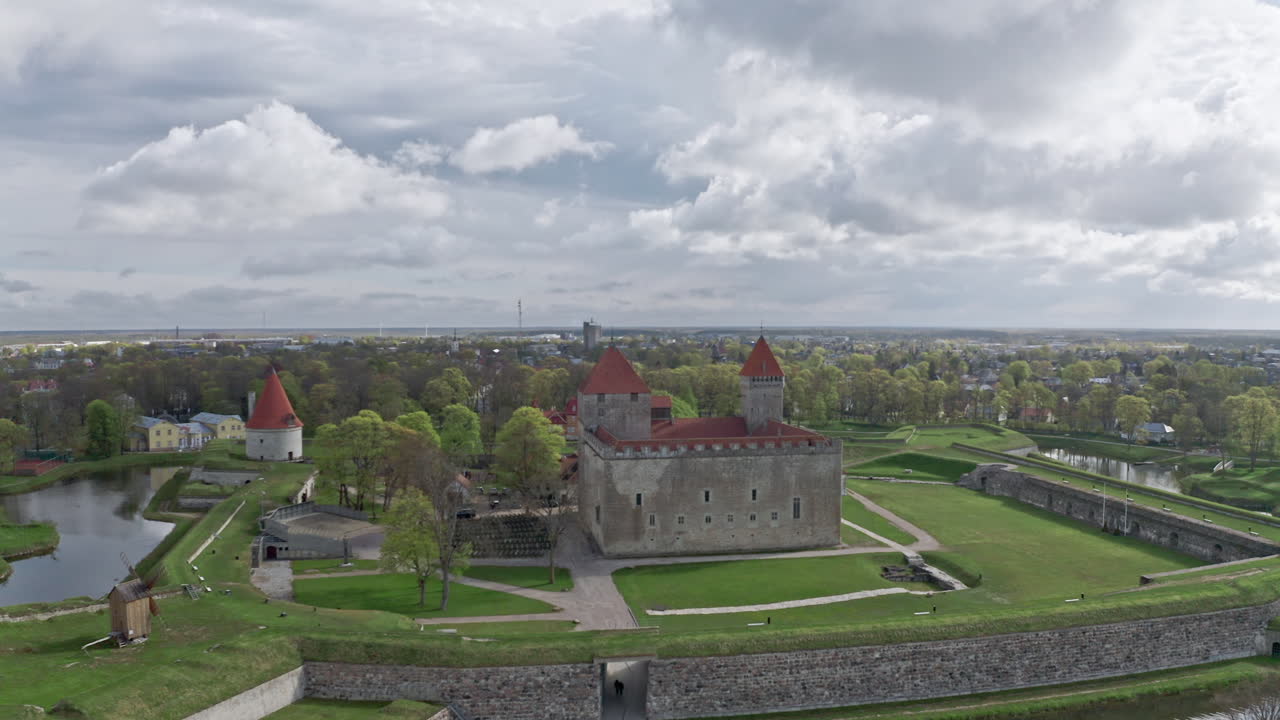 중세 요새 성의 조감도 확립