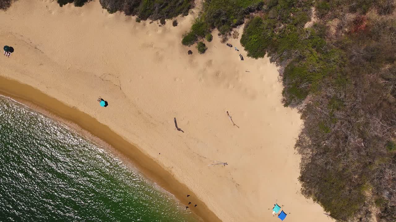 la bahía de organo, parque nacional huatulco, muestra una costa intacta en oaxaca, méxico