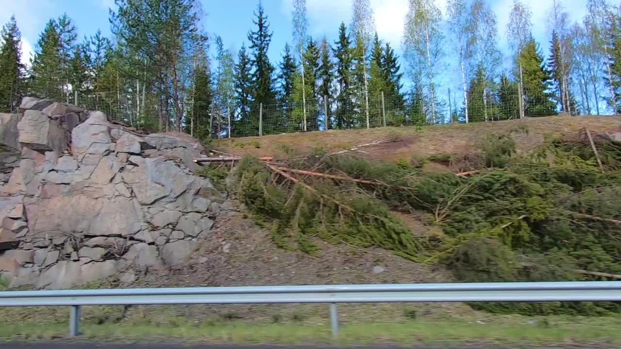 la carretera de tampere a lahti en coche
