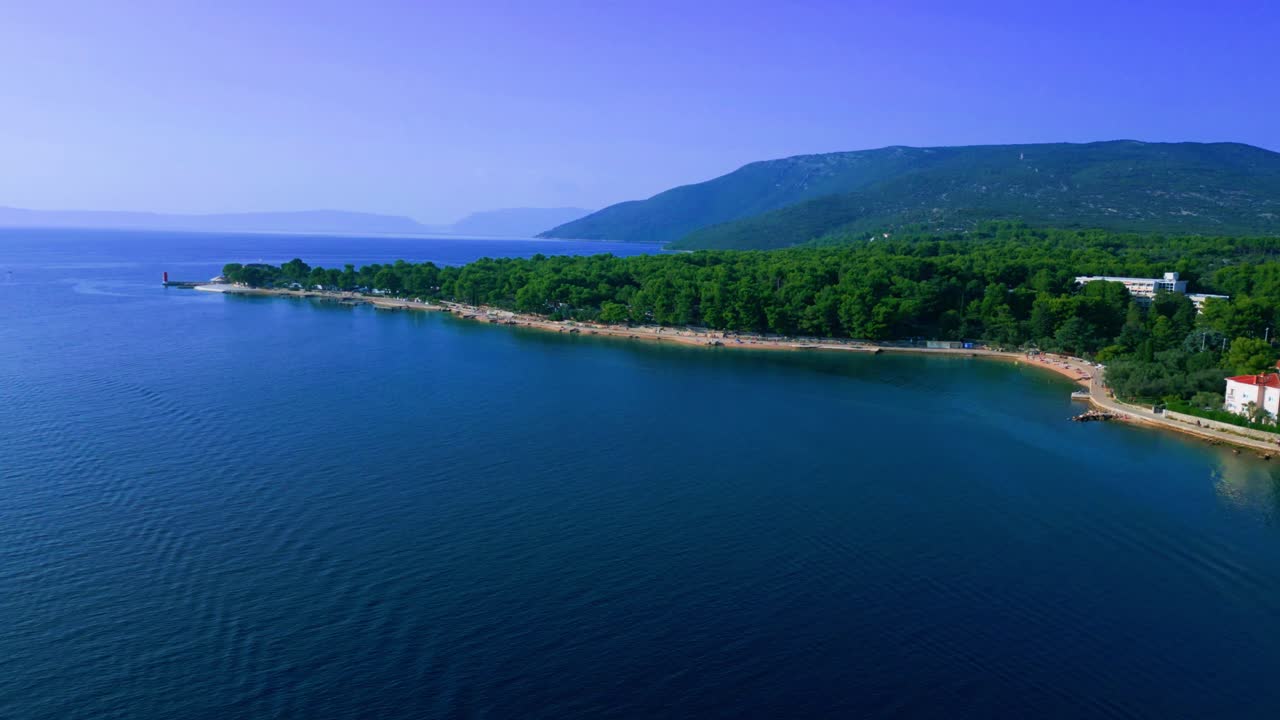 Explore Cres Island's green paradise