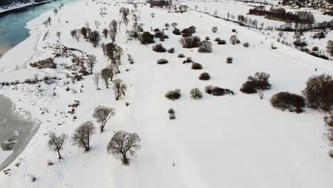 Hermoso-País-De-Las-Maravillas-De-Invierno-En-Lituania-En-Toma-Aérea-De-Drones