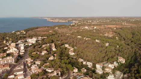 Spanien-Mallorca-Cala-Figuera-Ansicht-Von-Oben-Mit-Einer-Drohne-Bei-4k-24-Fps-Mit-Nd-filtern-Und-Zu-Verschiedenen-Tageszeiten-Mit-Dji-Mavic-Air