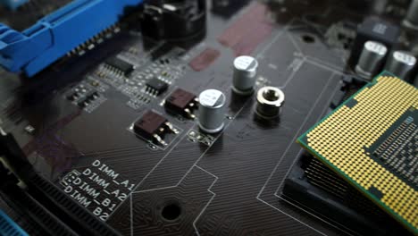 procesador y placa base modernos para una computadora doméstica