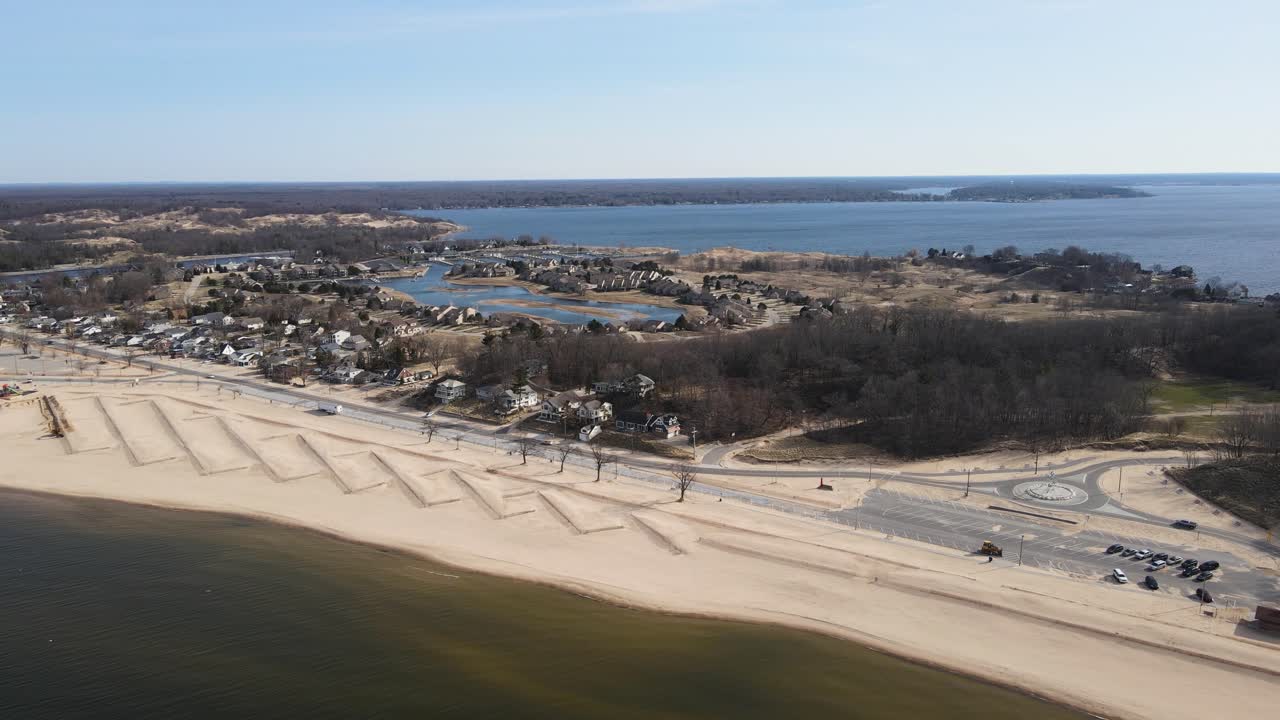 pere marquette de muskegon desde el aire a principios de primavera