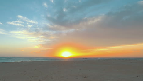 Sonnenuntergang-über-Dem-Meer