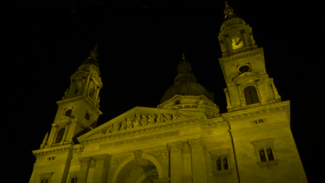 noche hasta el tiro de la basílica de san esteban
