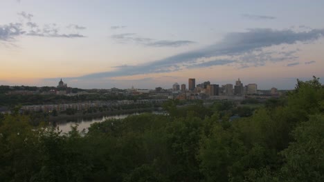 Zeitraffer-Der-Innenstadt-Von-St.-Paul-Während-Des-Sonnenuntergangs