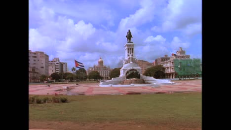 Varias-Escenas-Alrededor-De-La-Habana-Cuba-En-La-Década-De-1980-1