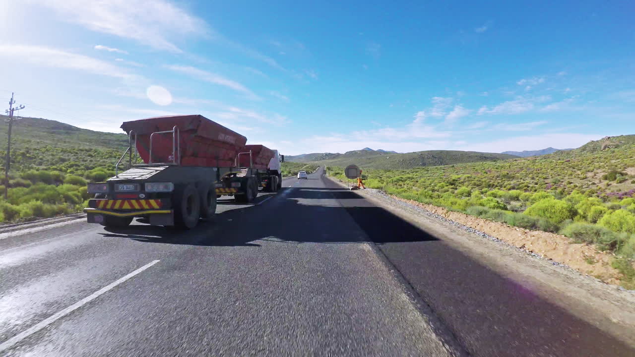 자연에서 도로와 함께 이동, 이동 및 속도