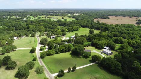 vista aérea de la tierra rural en alvarado texas