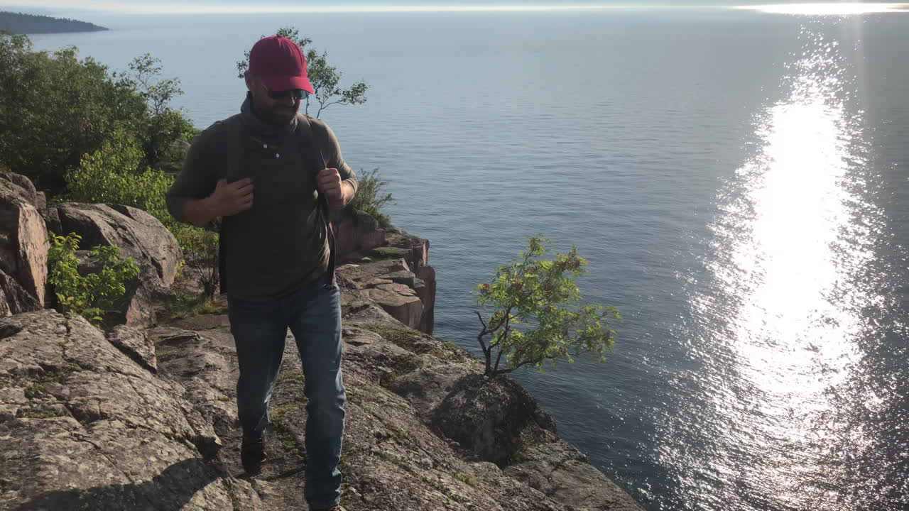 experimentar el cielo en la tierra explorando un sendero