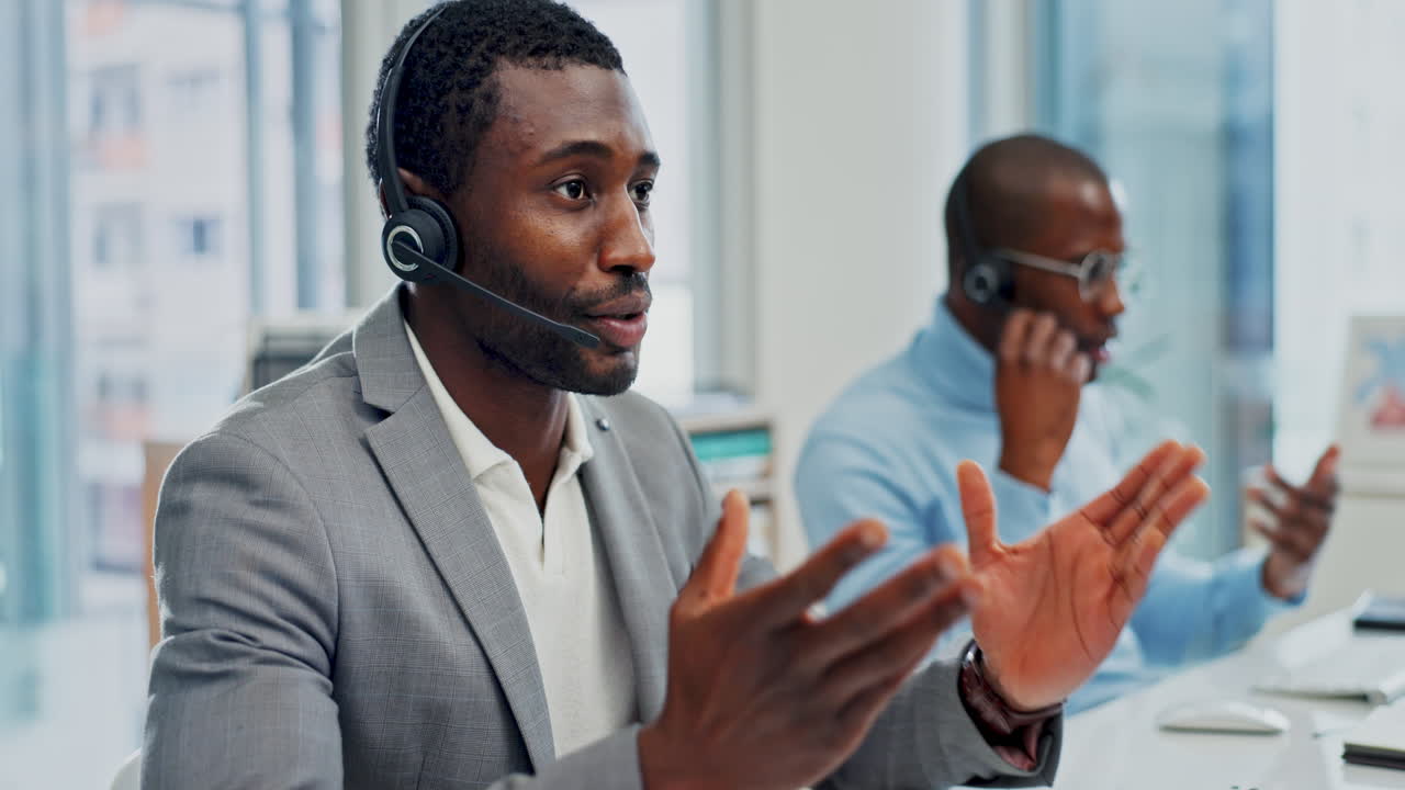 Premium stock video Customer service conversation