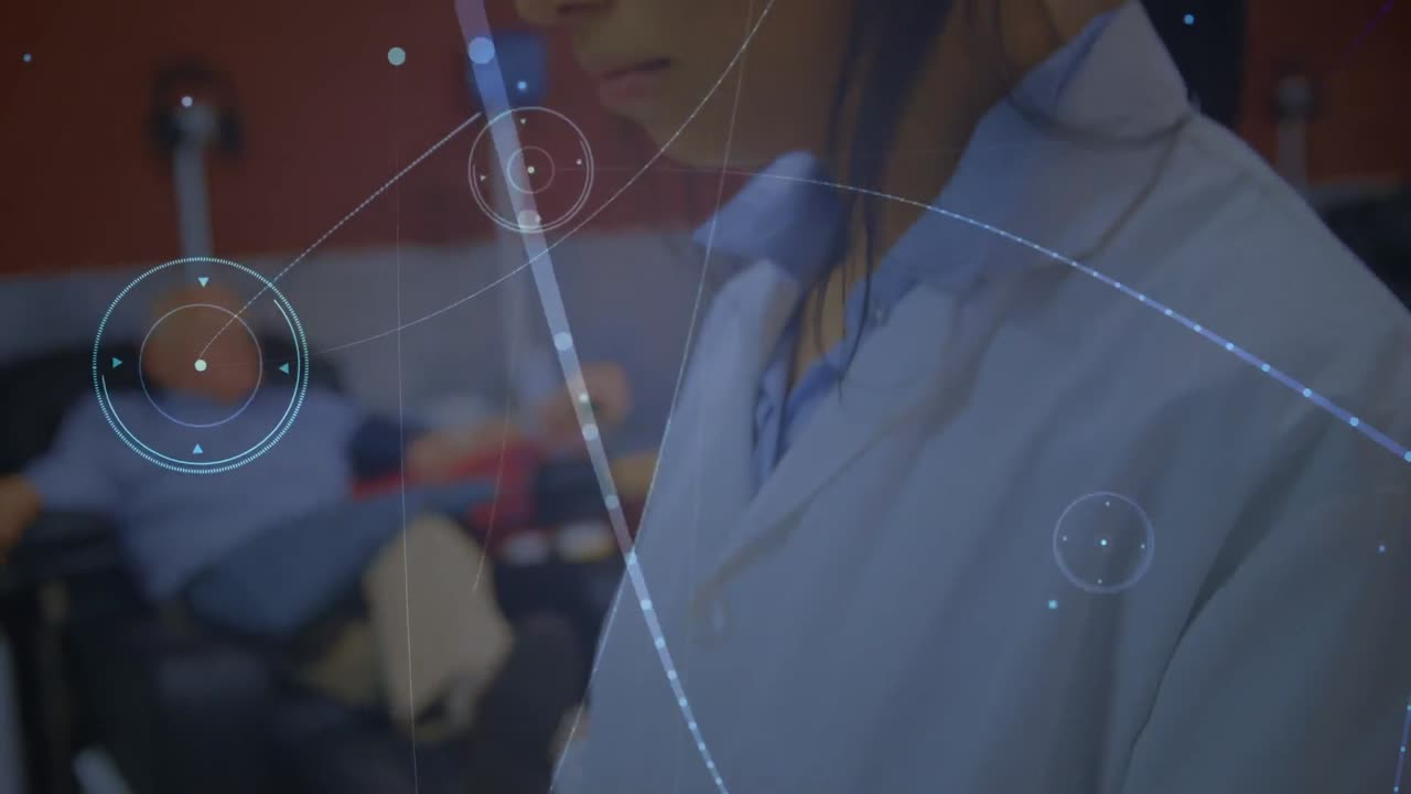 animación de una red de conexiones sobre una científica biracial en un laboratorio