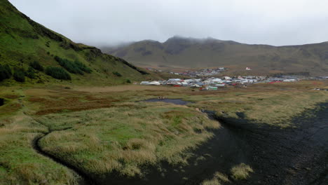 vista aérea de vik en islandia