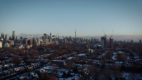 Toronto-Skyline-Winter-Sonnenuntergang-Antenne-4k-Schuss