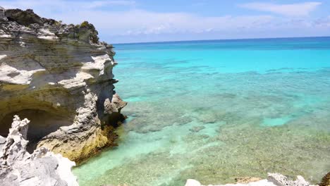 static view of the ocean in exuma in the bahama