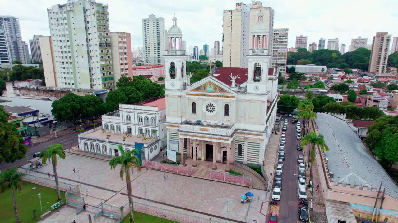 Worship buildings, COP30 host city, Belem greenery, transport commuters
