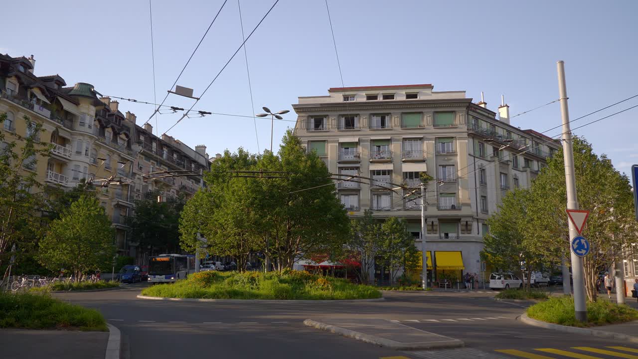 sonniger abend lausanne stadt verkehr straßenkreis panorama 4k schweiz