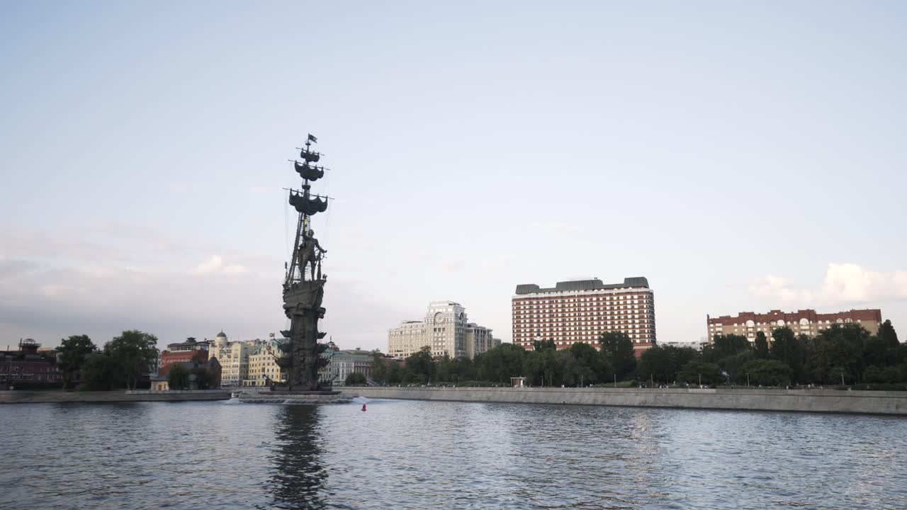 monumento a los conquistadores de siberia