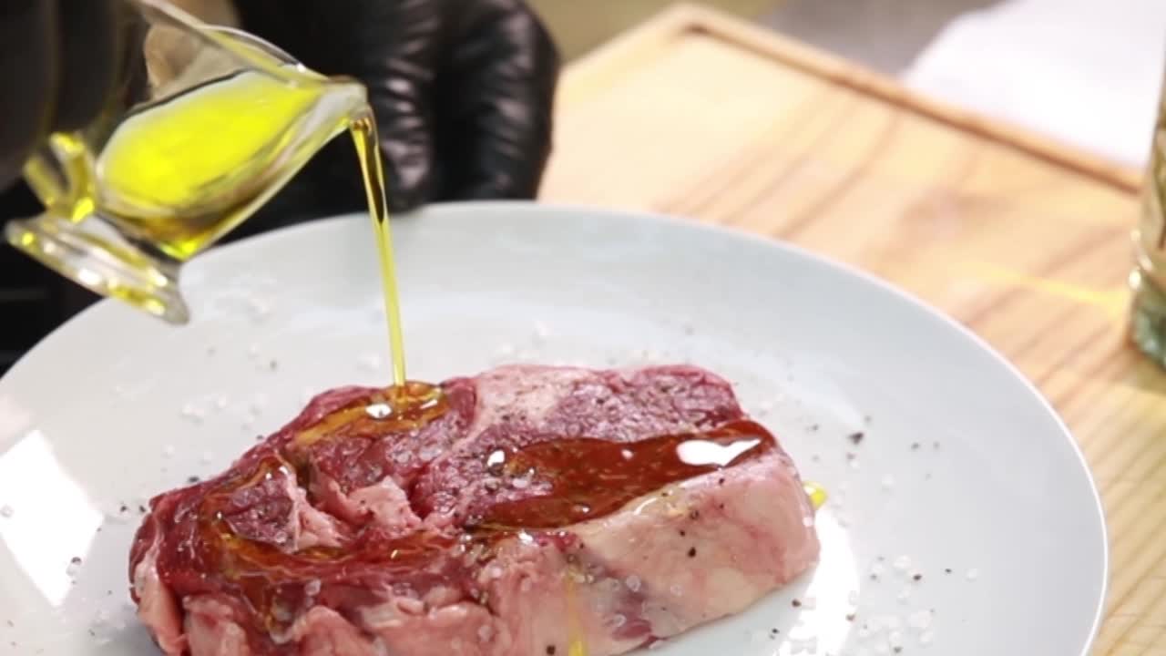 estoy preparando un filete de costillas.