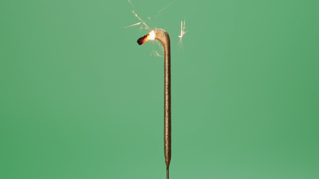 가까이 가, 불타는 불꽃놀이 1번.