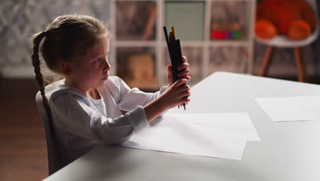 little girl gets upset of crayons unfortunate gathering