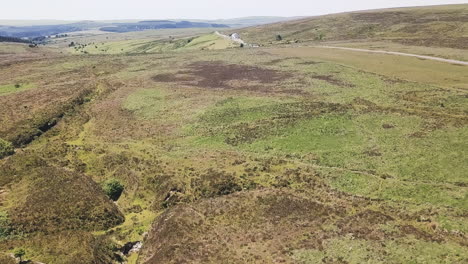 Panorama-view-of-tors-in-Dartmoor-National-Park-in-Devon,-England