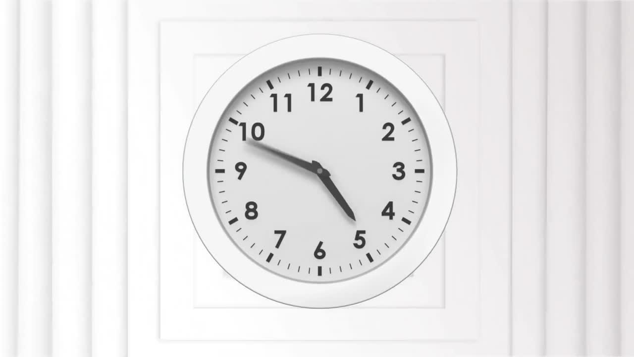 reloj blanco moviéndose rápido en el patrón de diamante blanco giratorio.