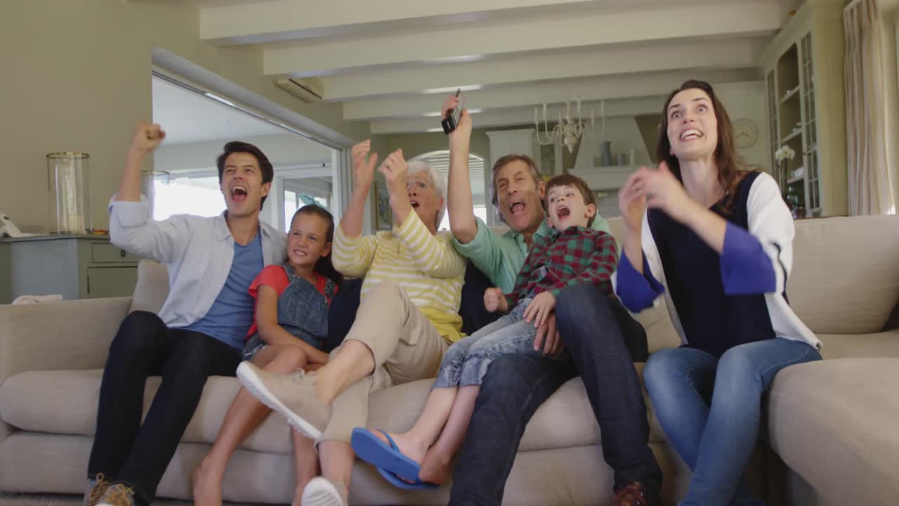 가족이 집에서 함께 시간을 보내는 것