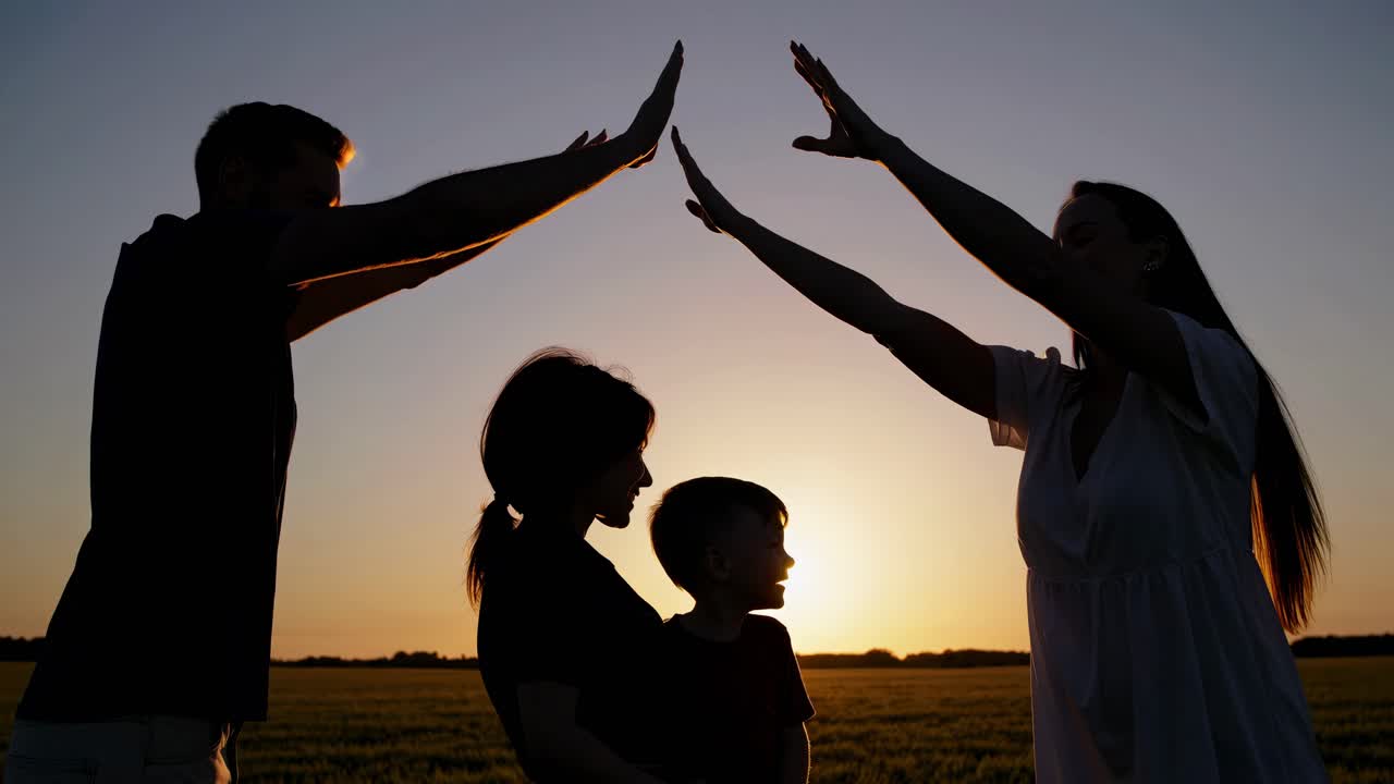 석양의 가족 실루엣