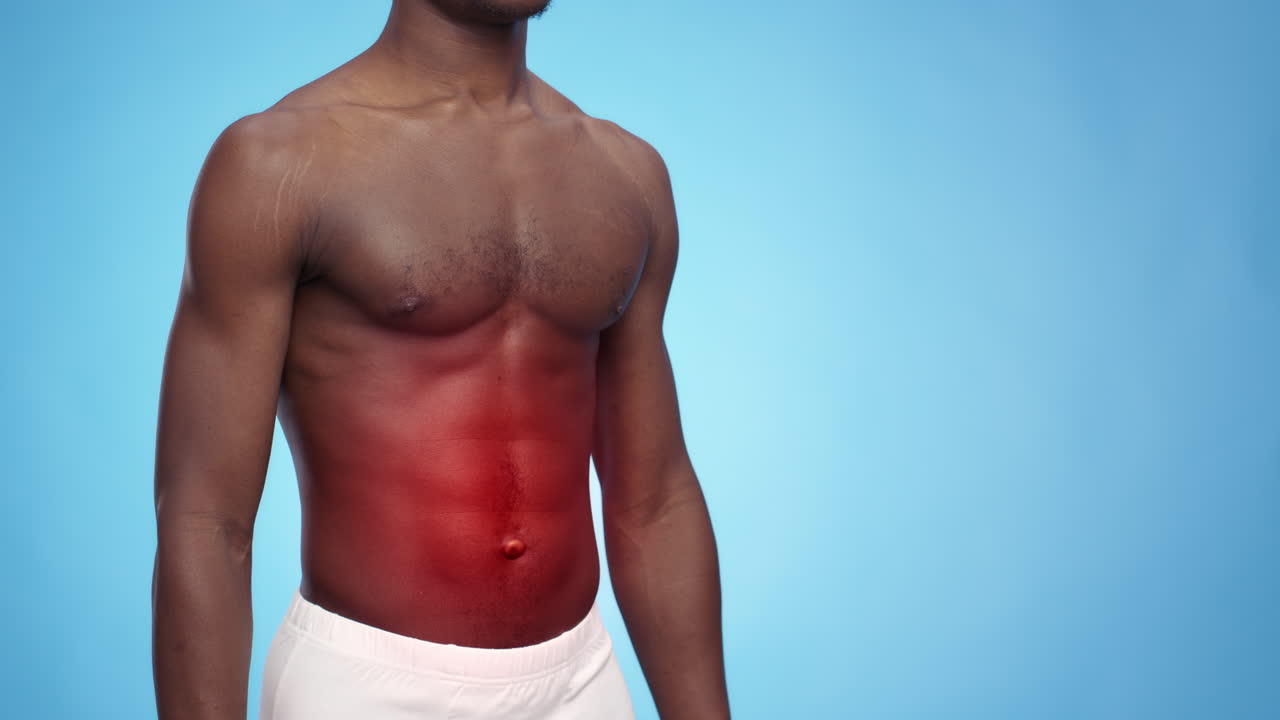 hombre con dolor abdominal