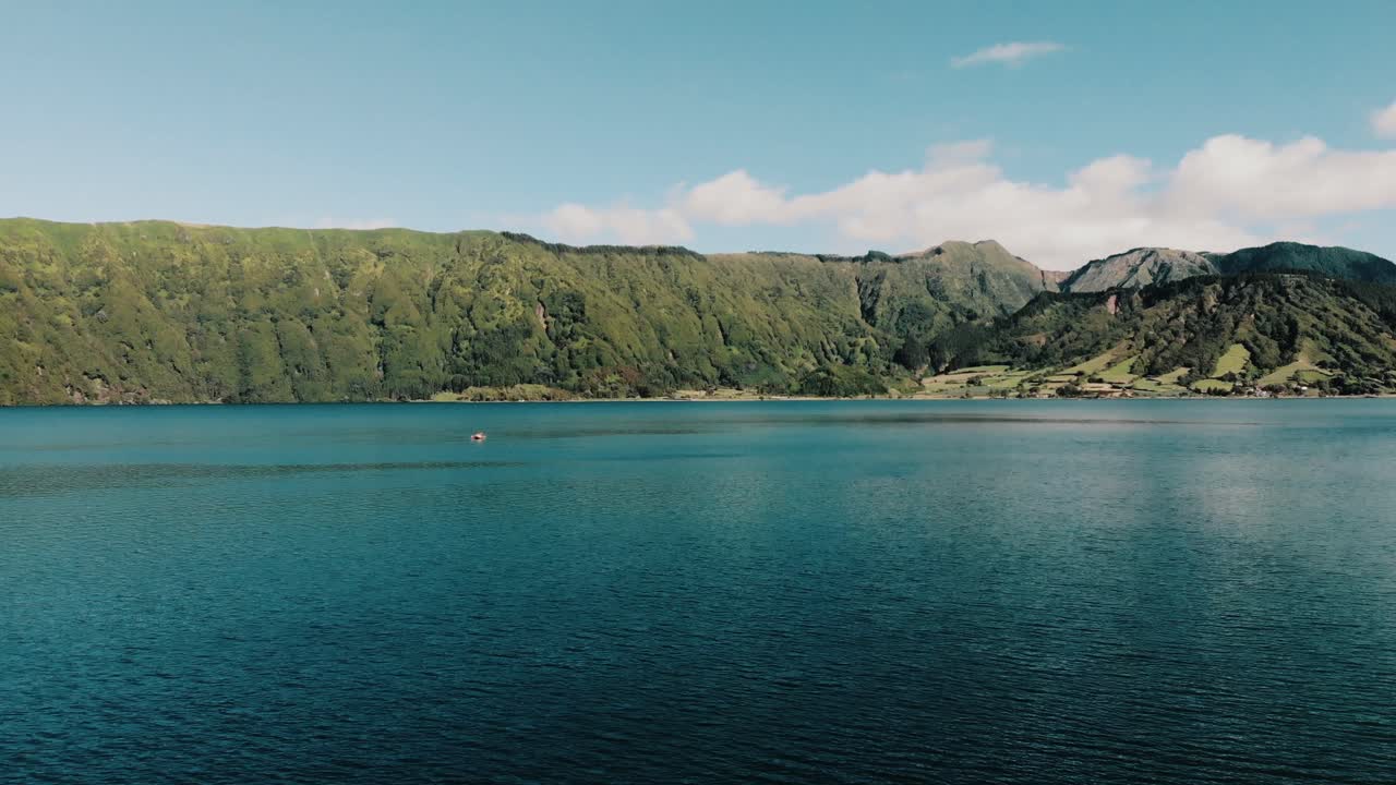 포르투갈의 섬 너무 많은 자연과 바다