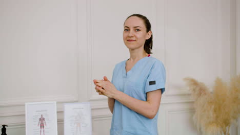 fisioterapeuta femenina