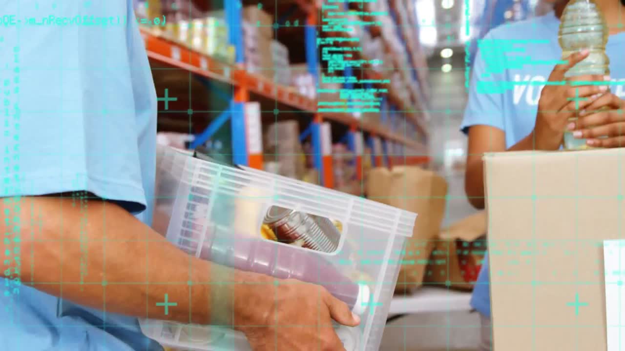 창고에서 일하는 다양한 사람들에 대한 데이터 처리의 애니메이션