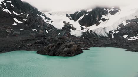 Glaciar-Vinciguerra-And-Laguna-de-los-Tempanos-In-Ushuaia,-Tierra-del-Fuego,-Argentina