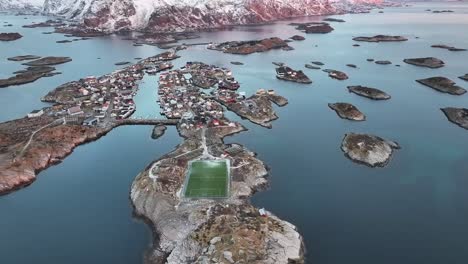 Luftaufnahme-Der-Lofoten-Inseln,-Wunderschöne-Landschaft-Im-Winter