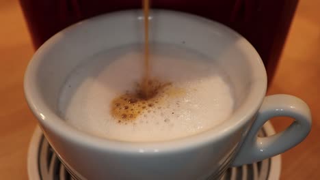 making of an italian cappuccino