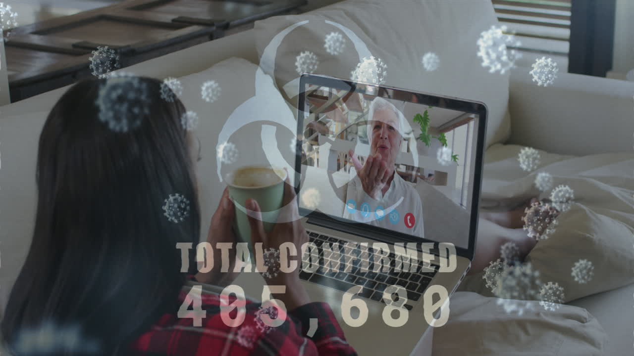 코로나 19 세포의 애니메이션과 비디오 통화에서 노트북을 사용하는 여성에 대한 사례 수