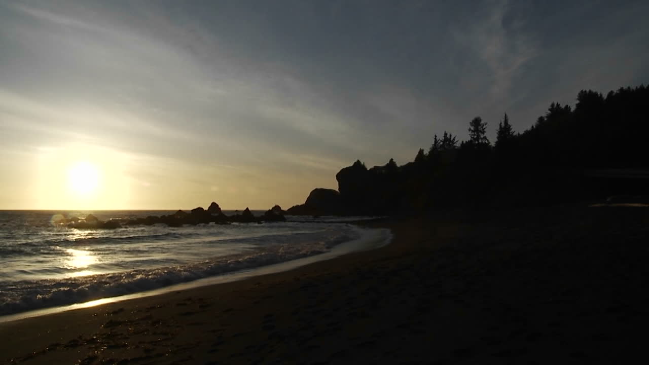 오리건 해안을 따라 일몰