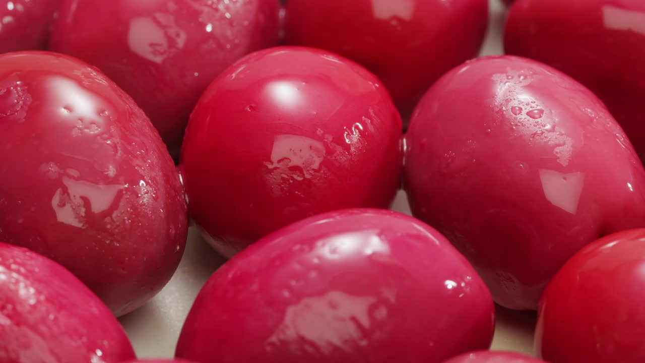 고품질의 4k 영상으로 그리스에서 배경으로 인 둥근 녹색 올리브.