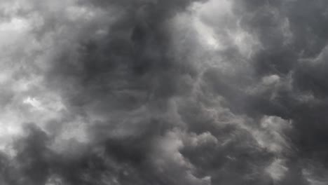 Stormy-Skies,-Exploring-the-Power-and-Beauty-of-Thunderstorms-and-Dark-Clouds