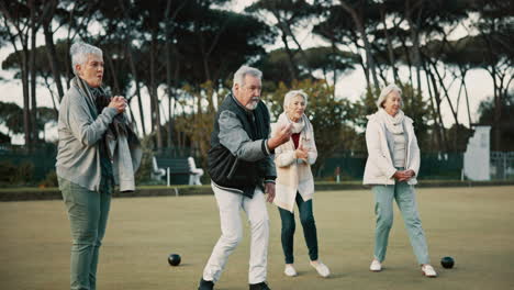 Bowls,-applause-and-celebration-with-senior