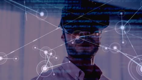 animación de la red de conexiones a través de un hombre de negocios con auriculares vr