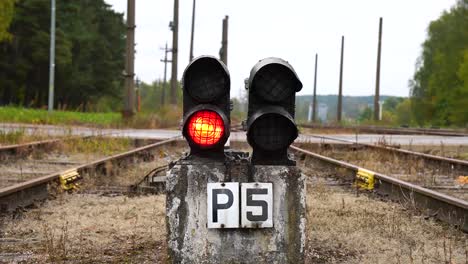 Rotes-Blinklicht-Am-Bahnübergang-Video