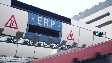 singapore erp gantry and bus