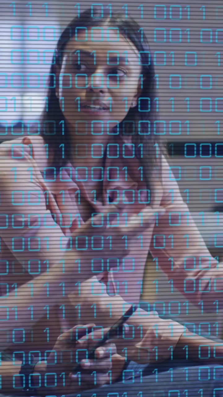 Animazione di elaborazione dati finanziari su diversi professionisti che discutono di lavoro in ufficio