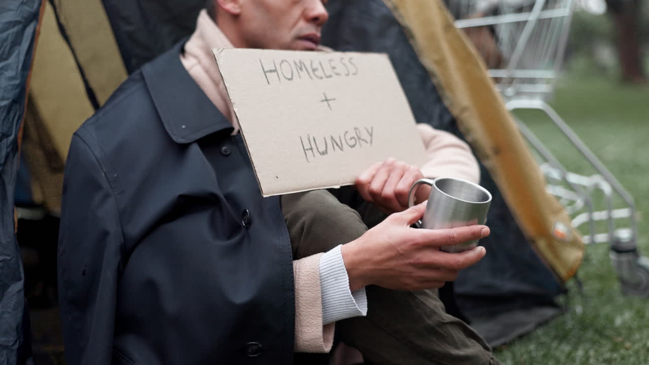 도움 을 요청 하는 노숙자