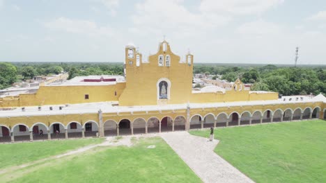 Aerial-shot-near-the-temple-of-San-Antonio-de-Padua-Izama