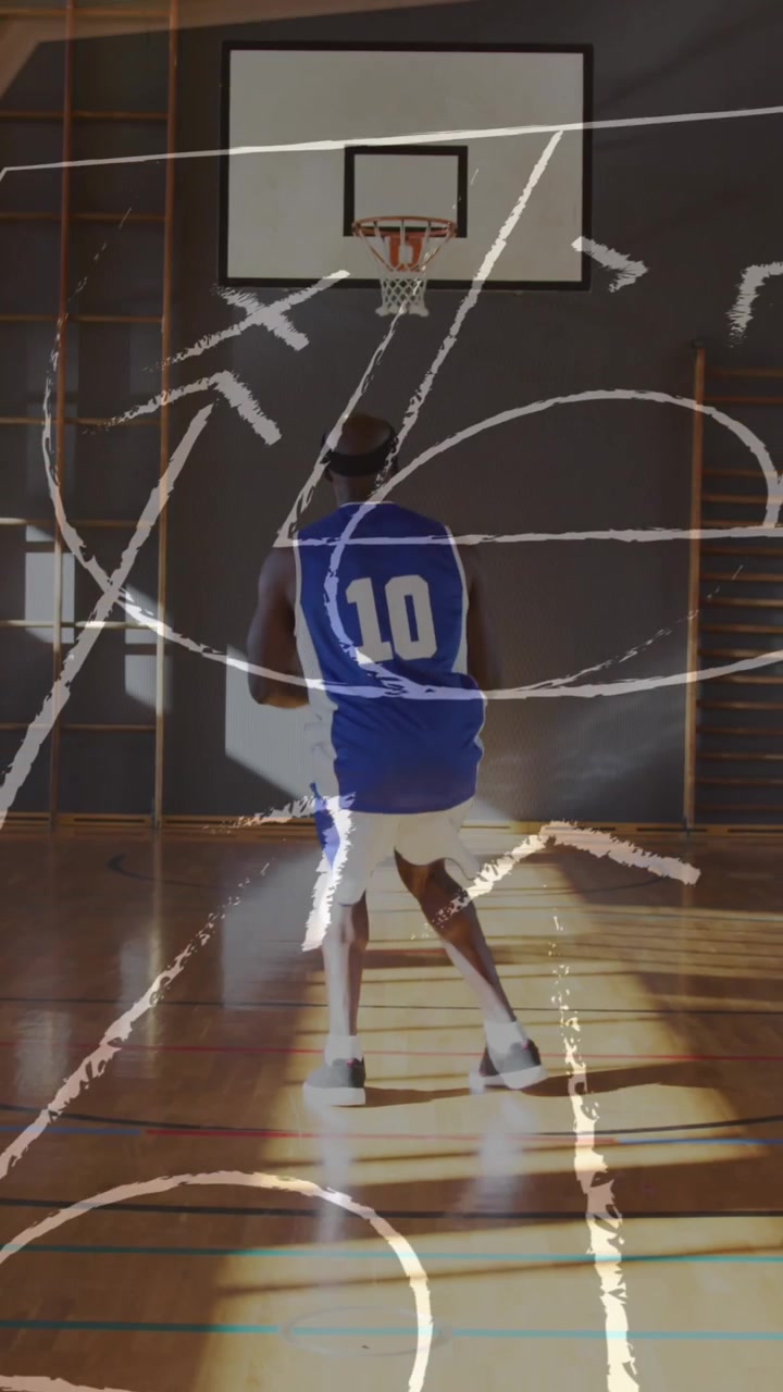 Animazione di disegno di uno schema di gioco su giocatore di basket afroamericano